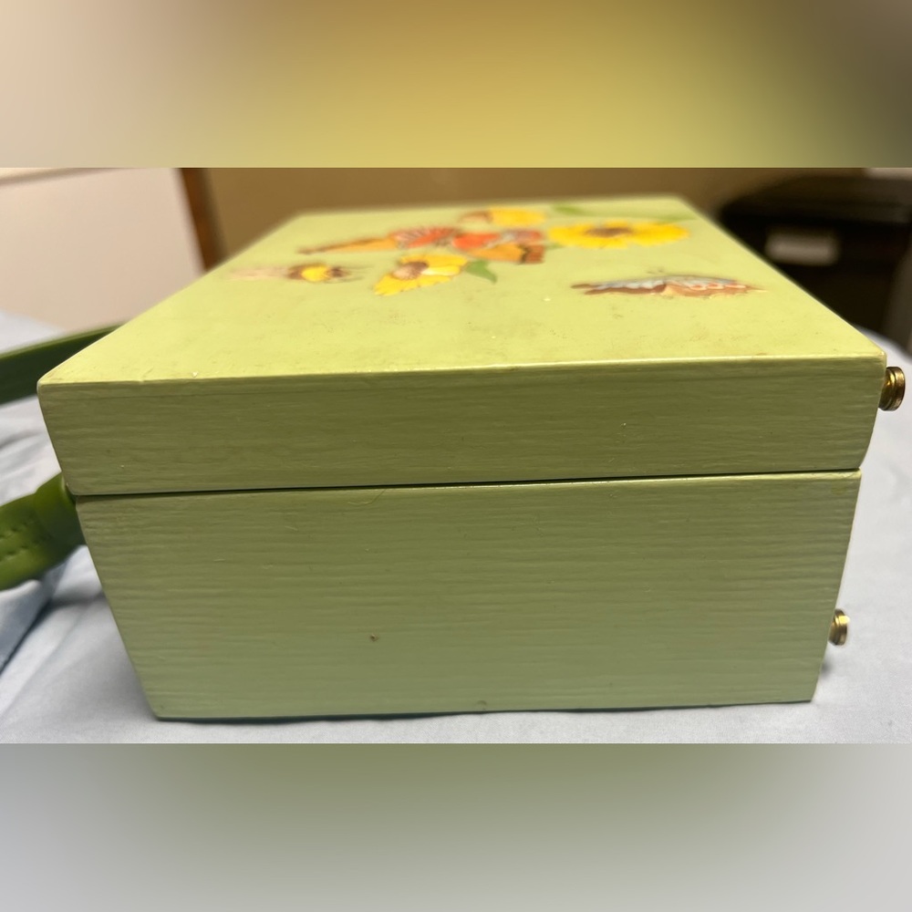 1960’s Wooden Box Purse hand painted - Picture 3 of 7